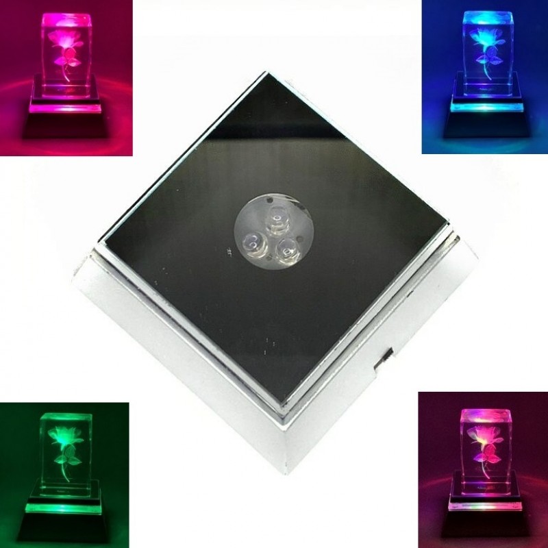 MML13301  (300) Подставка под кристалл с переливанием цветов, на батарейках, 7*7*3см